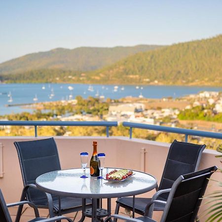 Sea Star Apartments Airlie Beach Exteriör bild