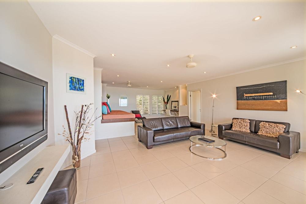 Sea Star Apartments Airlie Beach Exteriör bild