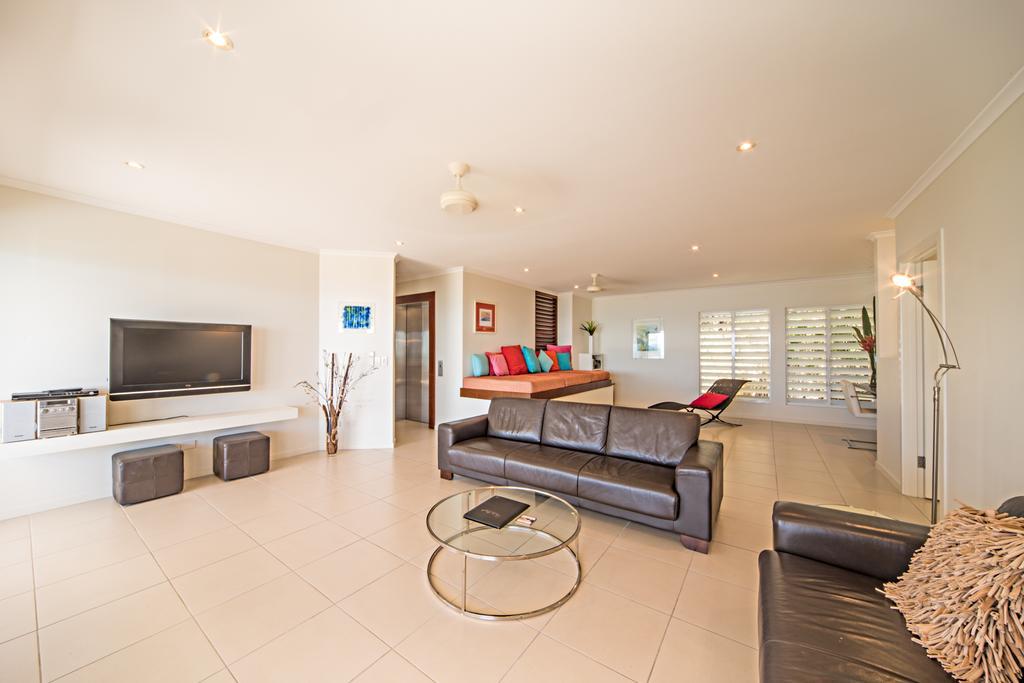 Sea Star Apartments Airlie Beach Exteriör bild
